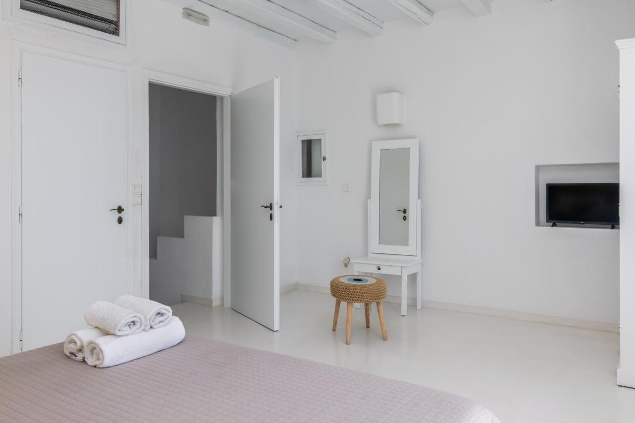 Thalassitra Private Pool Suites Αδάμας Εξωτερικό φωτογραφία
