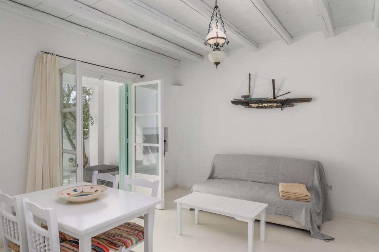 Thalassitra Private Pool Suites Αδάμας Εξωτερικό φωτογραφία