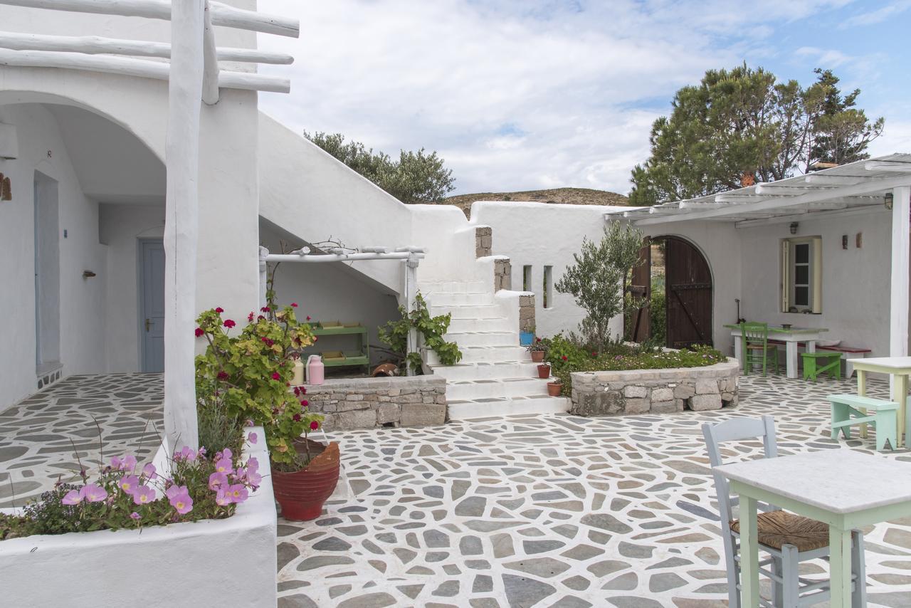 Thalassitra Private Pool Suites Αδάμας Εξωτερικό φωτογραφία