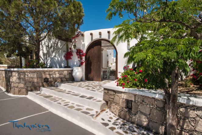 Thalassitra Private Pool Suites Αδάμας Εξωτερικό φωτογραφία